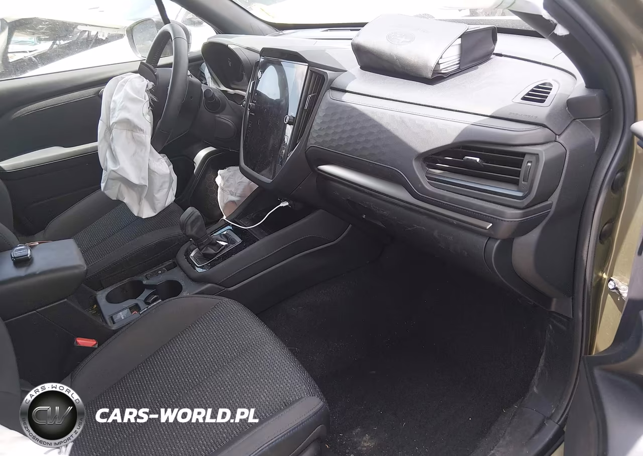 2025 Subaru Forester Premium VIN:JF2SLDDC2SH492130 - 5
