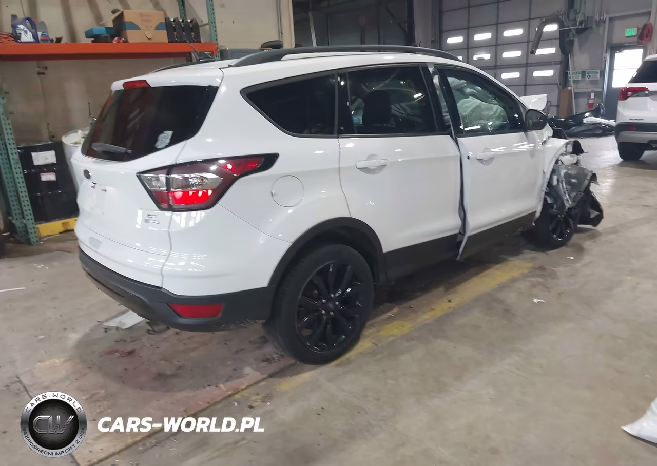 2018 Ford Escape Se VIN:1FMCU9GD8JUA20422 - 4