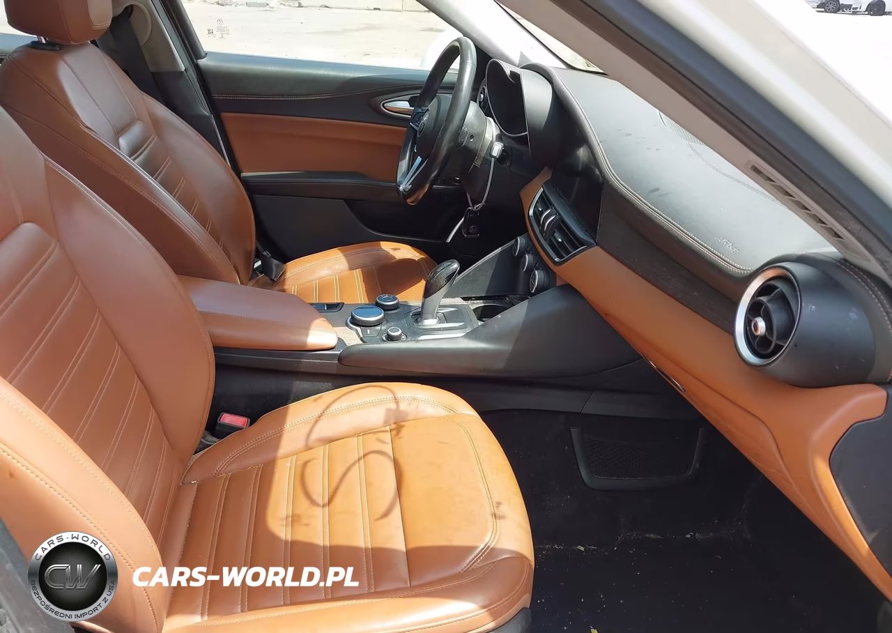 2018 Alfa Romeo Giulia Ti Lusso Awd VIN:ZARFAEEN5J7569949 - 5