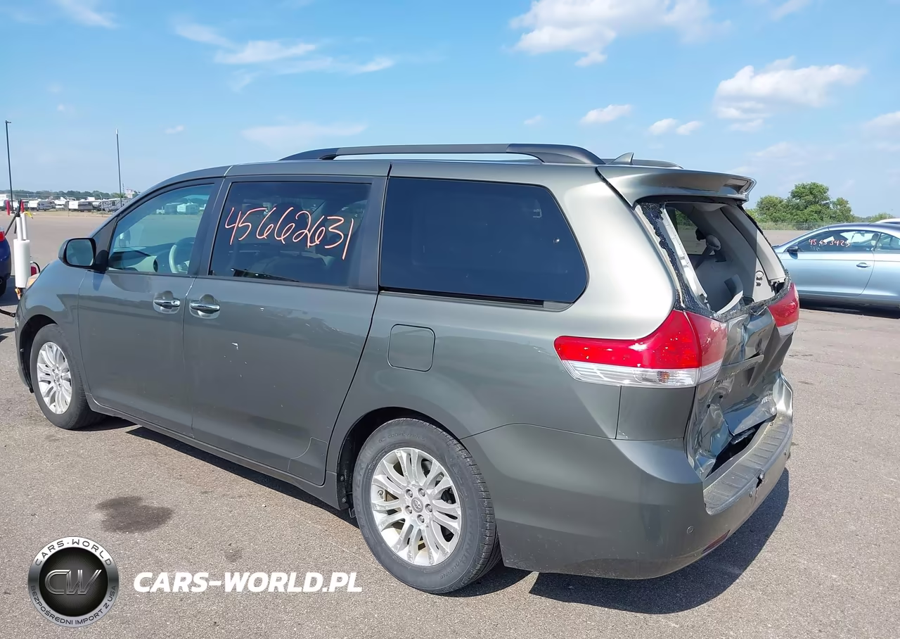 2011 Toyota Sienna Xle V6 VIN:5TDYK3DC6BS153582 - 3