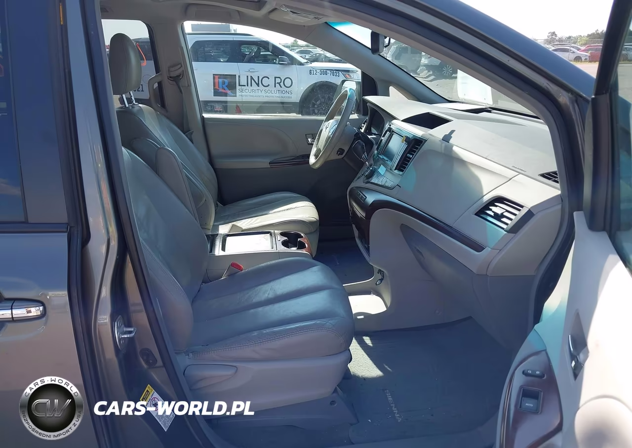 2011 Toyota Sienna Xle V6 VIN:5TDYK3DC6BS153582 - 5