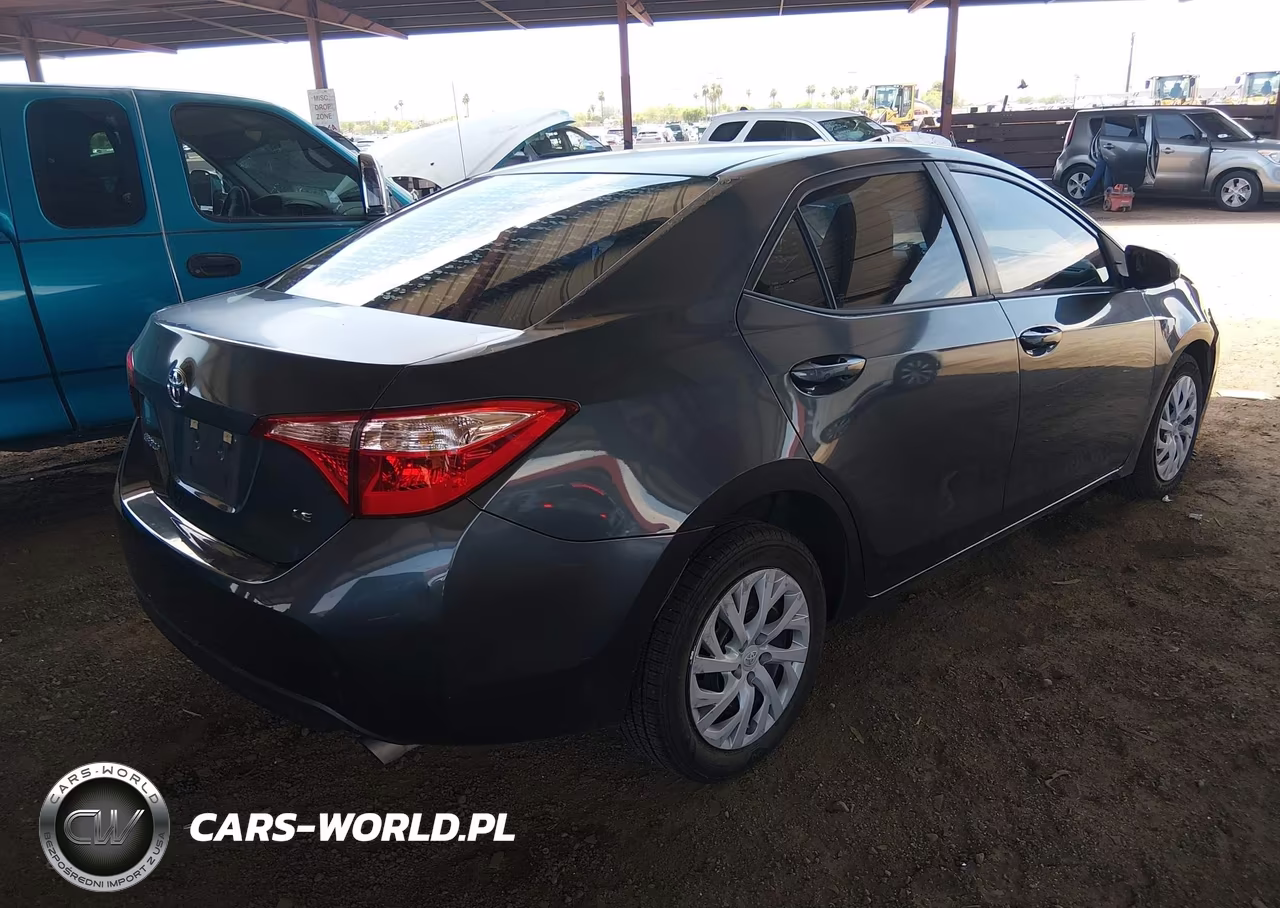 2019 Toyota Corolla Le VIN:5YFBURHE2KP877745 - 4