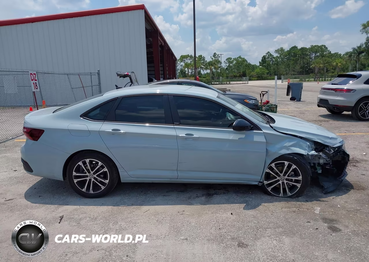 2025 Volkswagen Jetta 1.5T Sport VIN:3VWBX7BU9SM062443 - 13