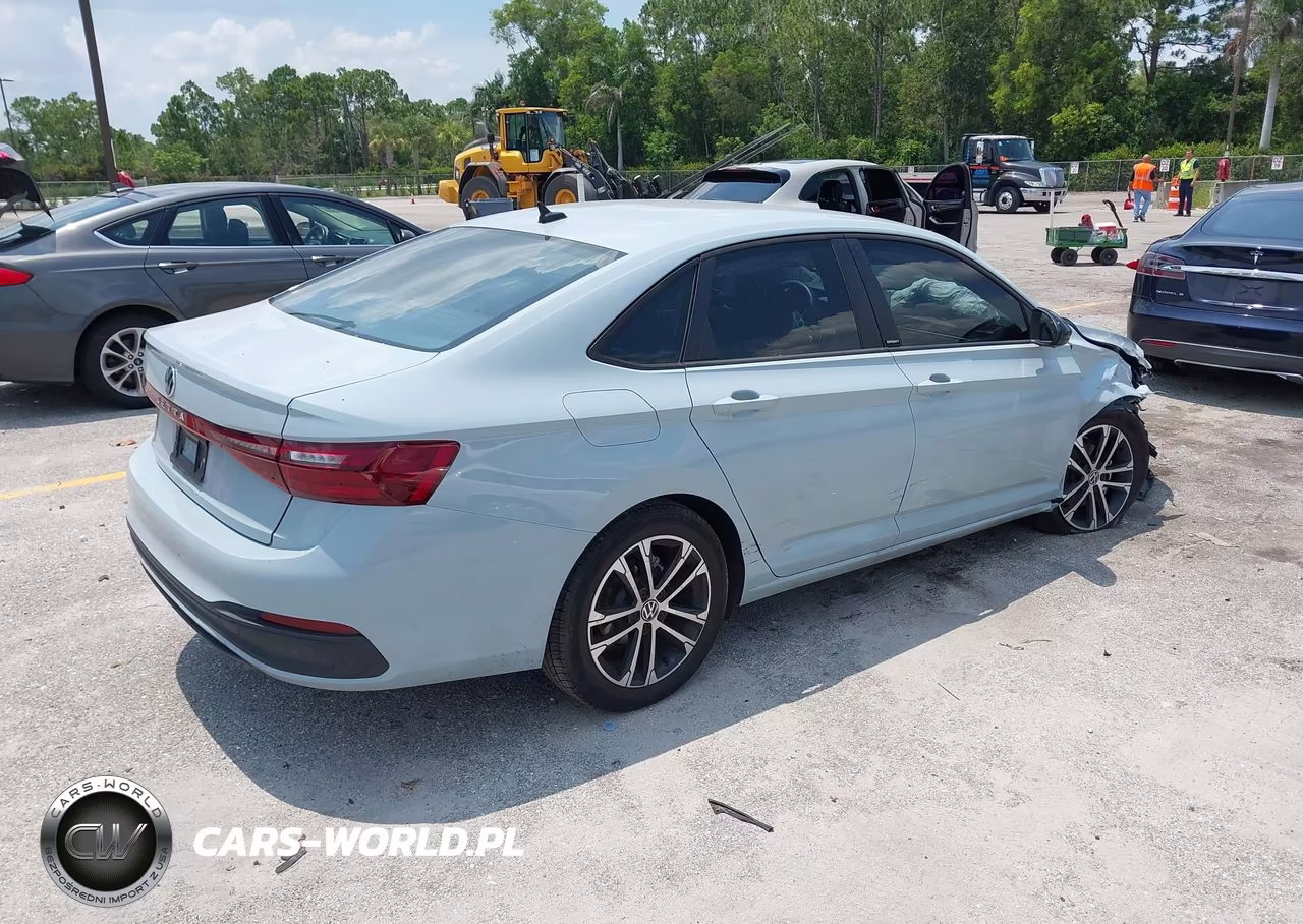 2025 Volkswagen Jetta 1.5T Sport VIN:3VWBX7BU9SM062443 - 4