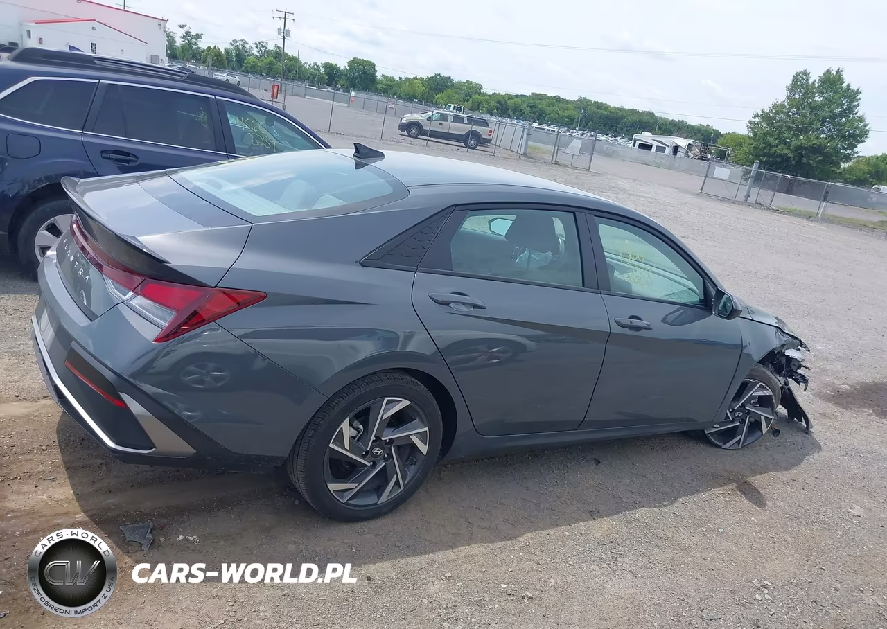 2025 Hyundai Elantra Sel Sport VIN:KMHLM4DG5SU962611 - 13