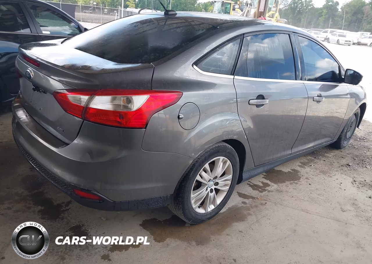 2012 Ford Focus Sel VIN:1FAHP3H26CL128502 - 4