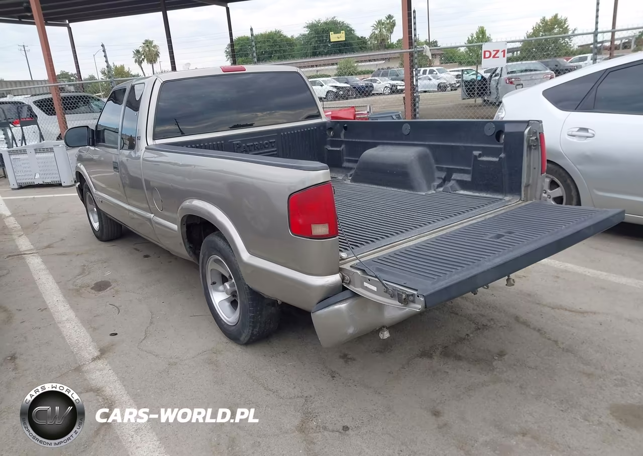 2003 Chevrolet S-10 Ls VIN:1GCCS19X538274071 - 3