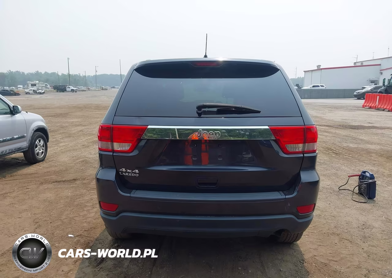 2013 Jeep Grand Cherokee Laredo VIN:1C4RJFAG3DC587608 - 16