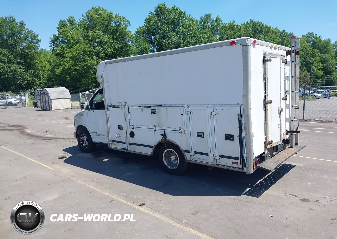 2000 Chevrolet Express Comm Cutaway VIN:1GBJG31R6Y1202723 - 3