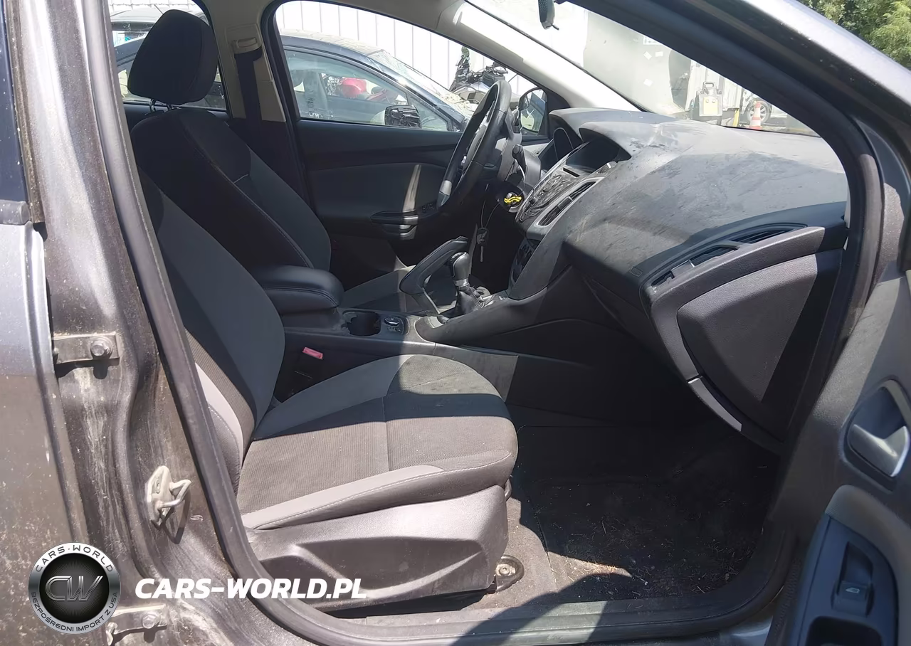 2013 Ford Focus Se VIN:1FADP3F23DL258076 - 5