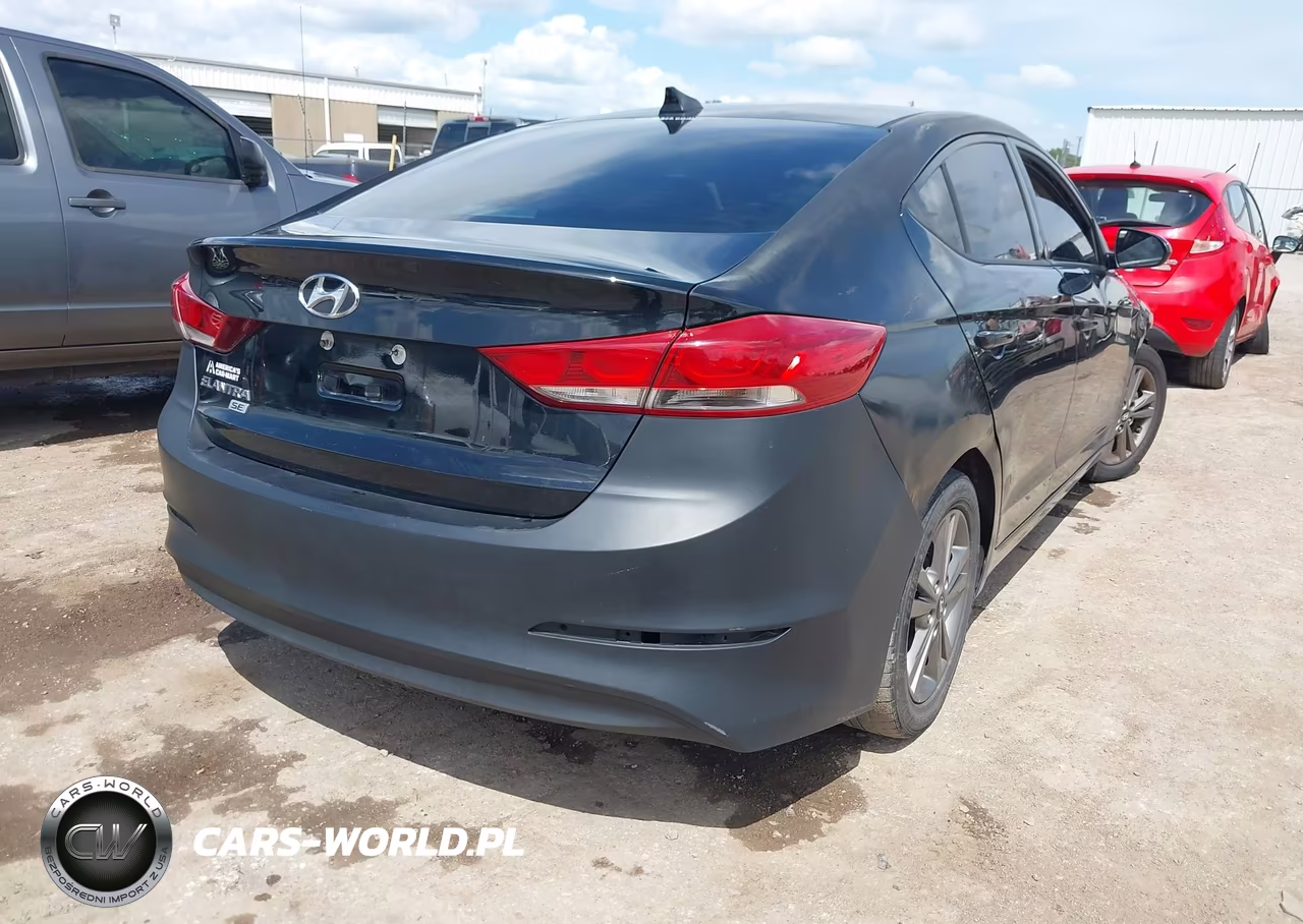 2017 Hyundai Elantra Se VIN:5NPD74LF2HH110390 - 4