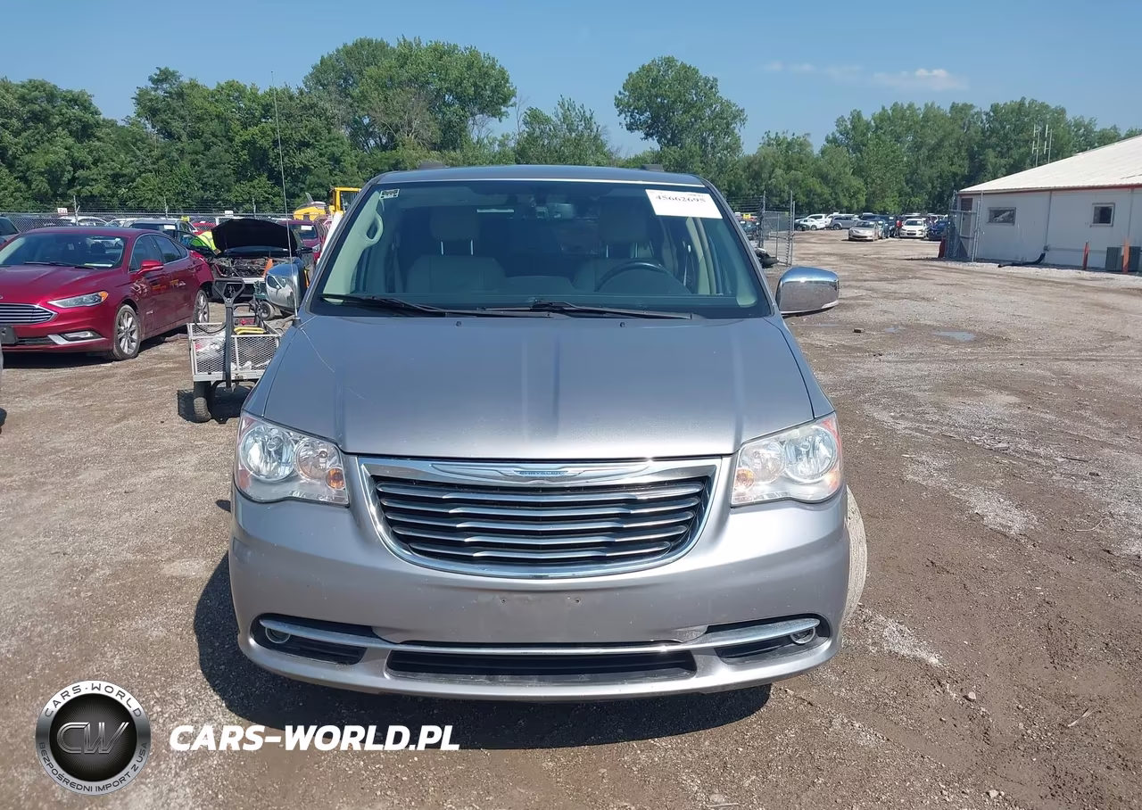 2015 Chrysler Town & Country Touring-L VIN:2C4RC1CGXFR731286 - 12