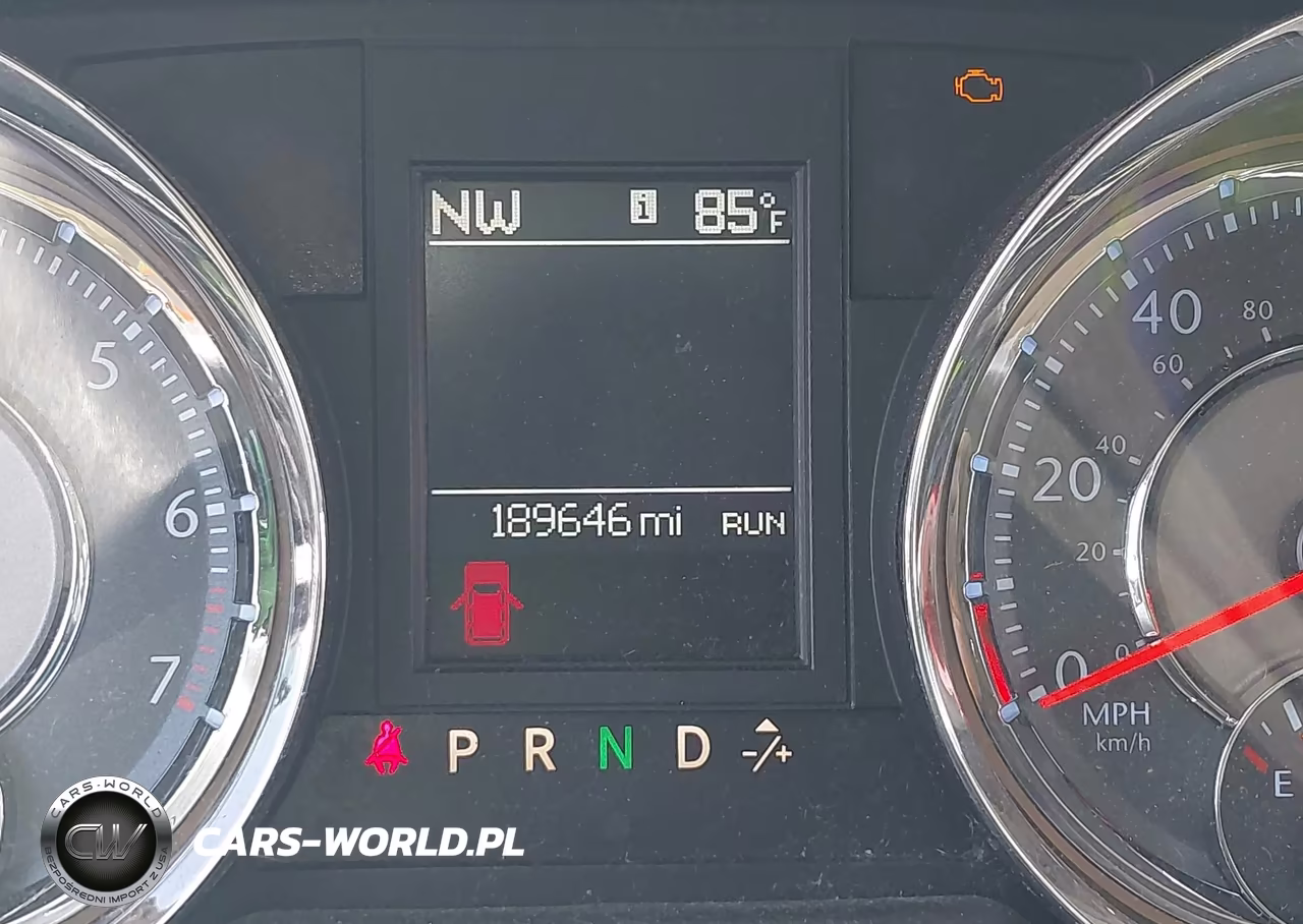 2015 Chrysler Town & Country Touring-L VIN:2C4RC1CGXFR731286 - 15