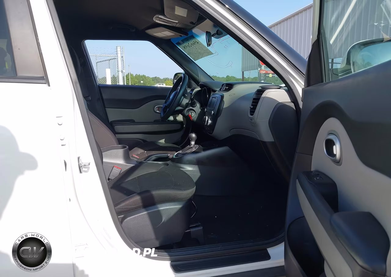2018 Kia Soul VIN:KNDJN2A2XJ7555516 - 5
