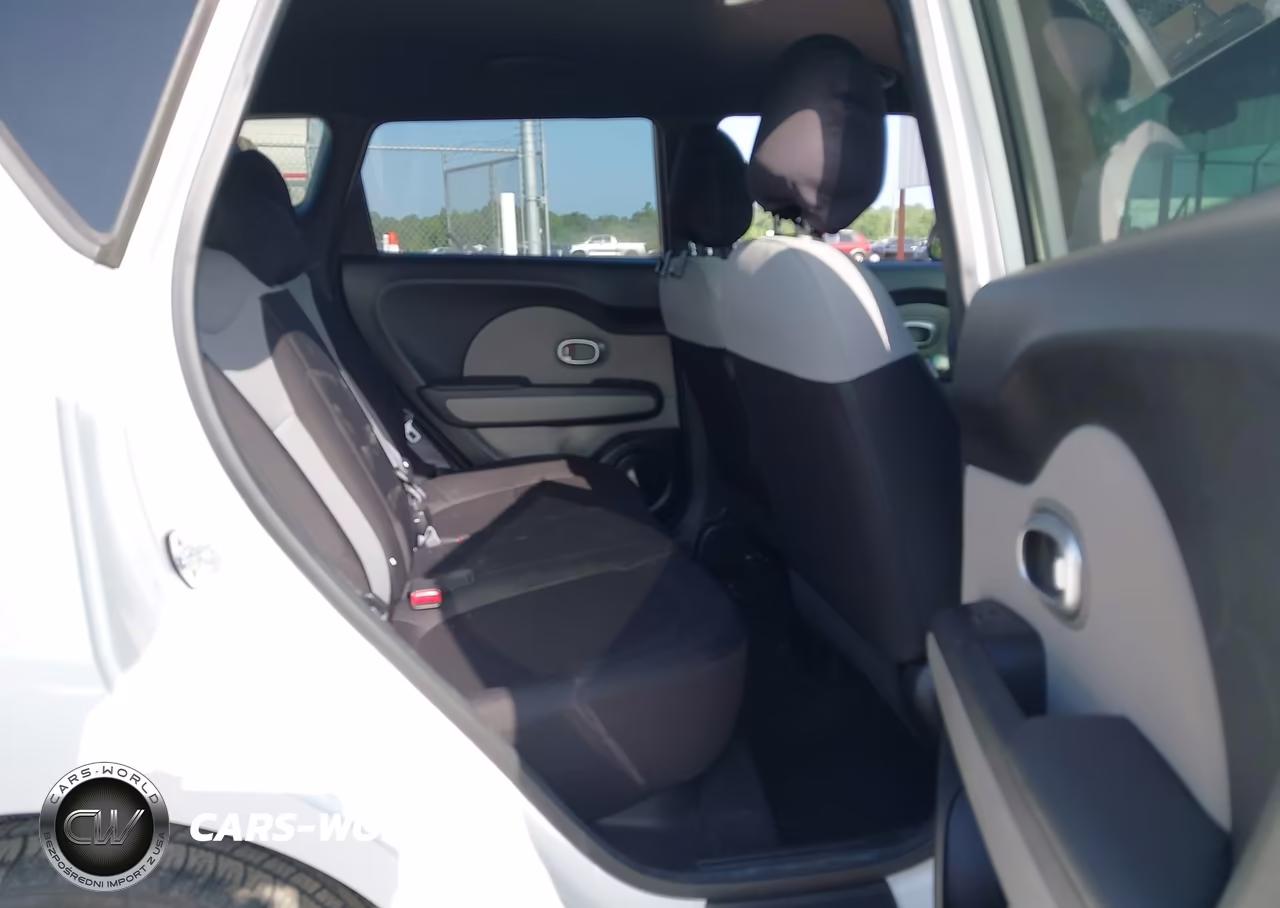 2018 Kia Soul VIN:KNDJN2A2XJ7555516 - 8