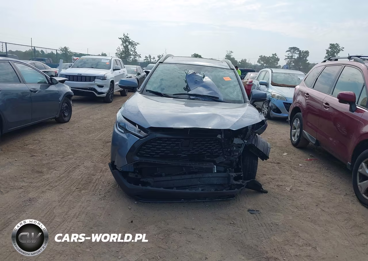 2022 Toyota Corolla Cross Le VIN:7MUBAAAG0NV012327 - 13