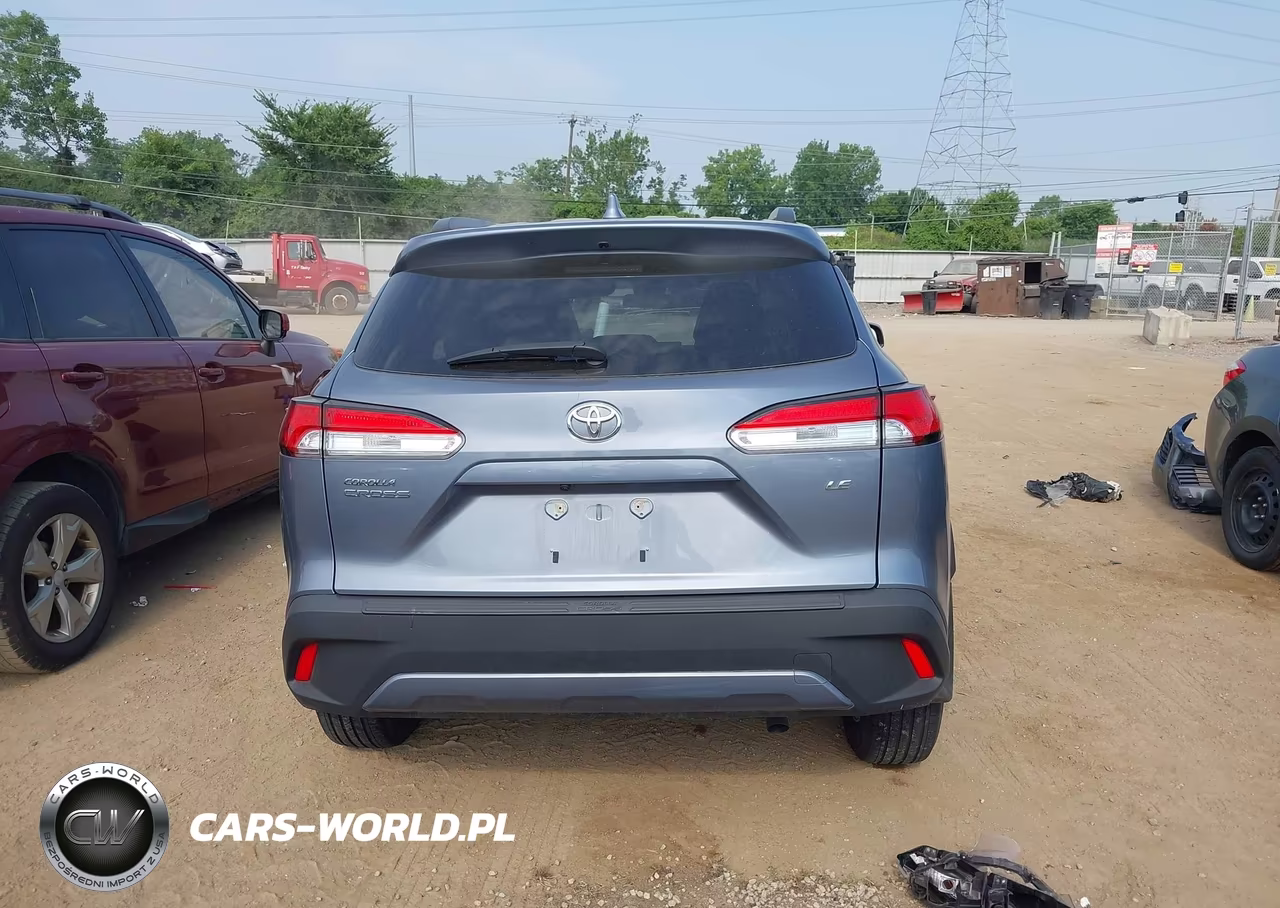 2022 Toyota Corolla Cross Le VIN:7MUBAAAG0NV012327 - 17