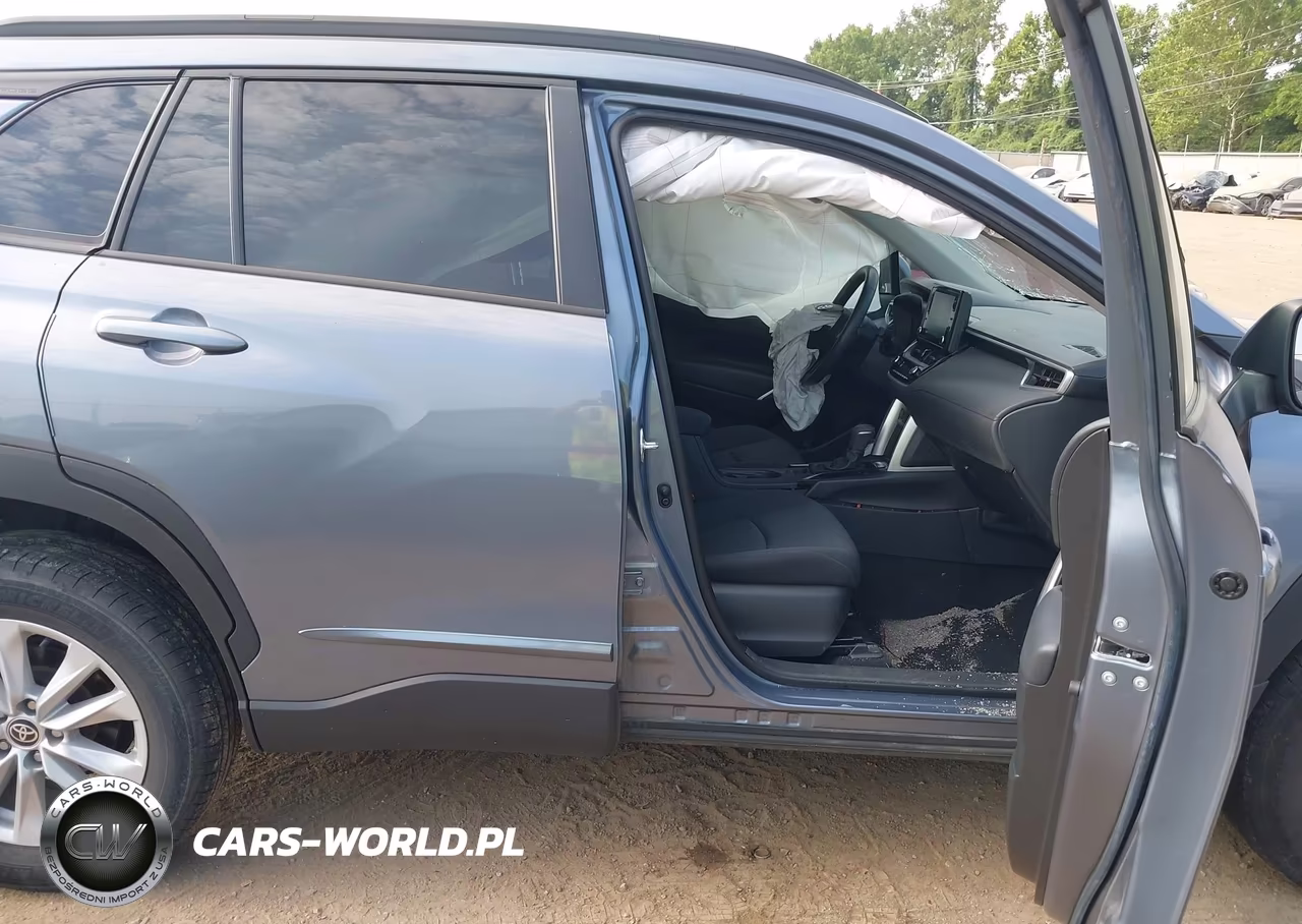 2022 Toyota Corolla Cross Le VIN:7MUBAAAG0NV012327 - 5