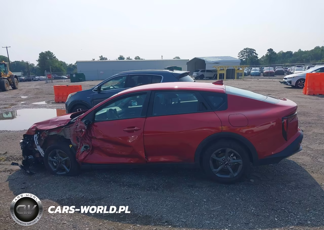 2025 Kia K4 Lxs VIN:3KPFT4DE7SE025891 - 14