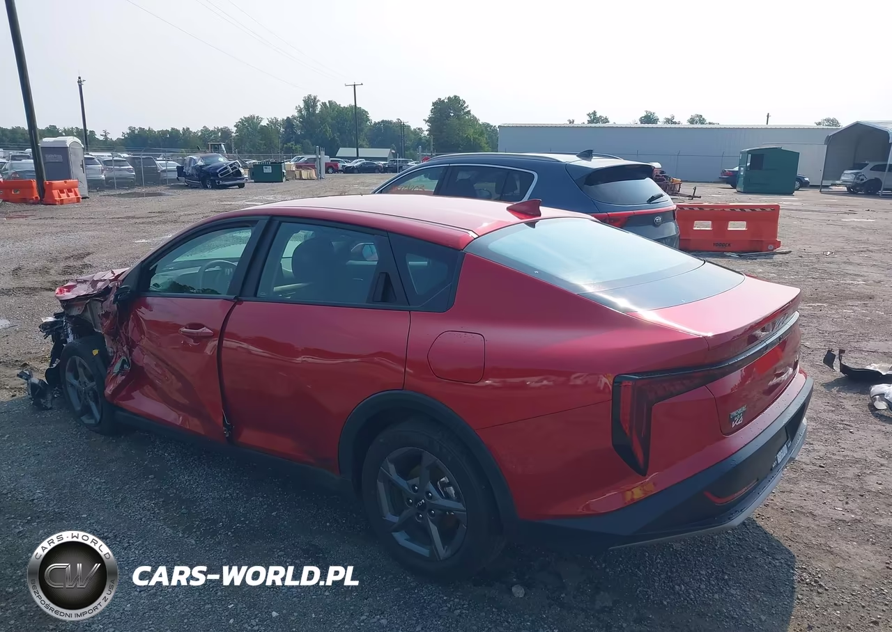 2025 Kia K4 Lxs VIN:3KPFT4DE7SE025891 - 3