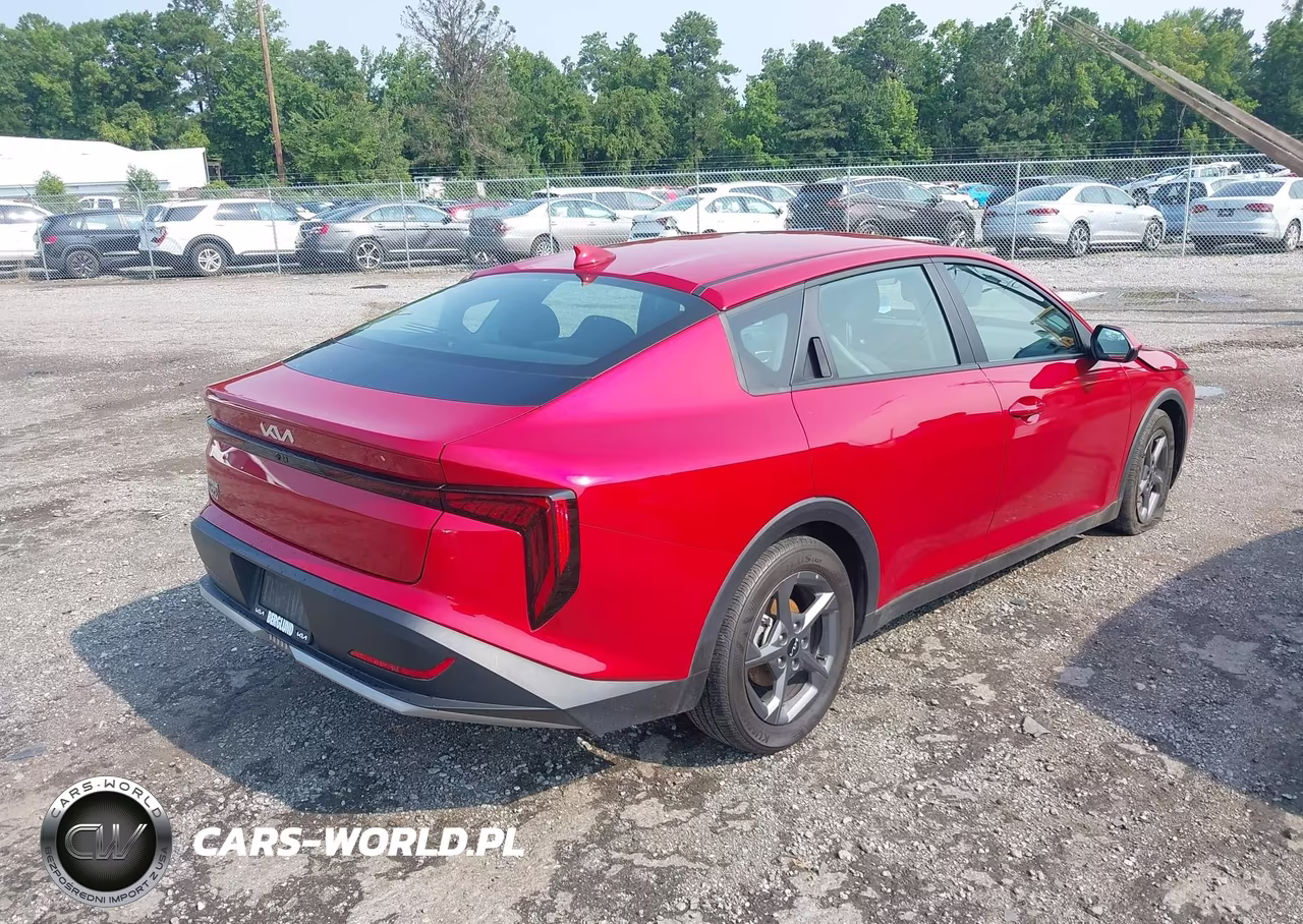 2025 Kia K4 Lxs VIN:3KPFT4DE7SE025891 - 4