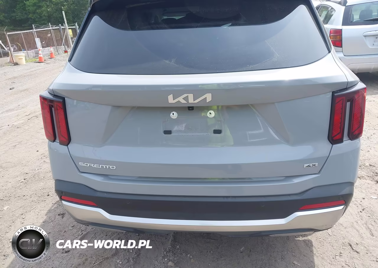2025 Kia Sorento S VIN:5XYRLDJCXSG402930 - 15