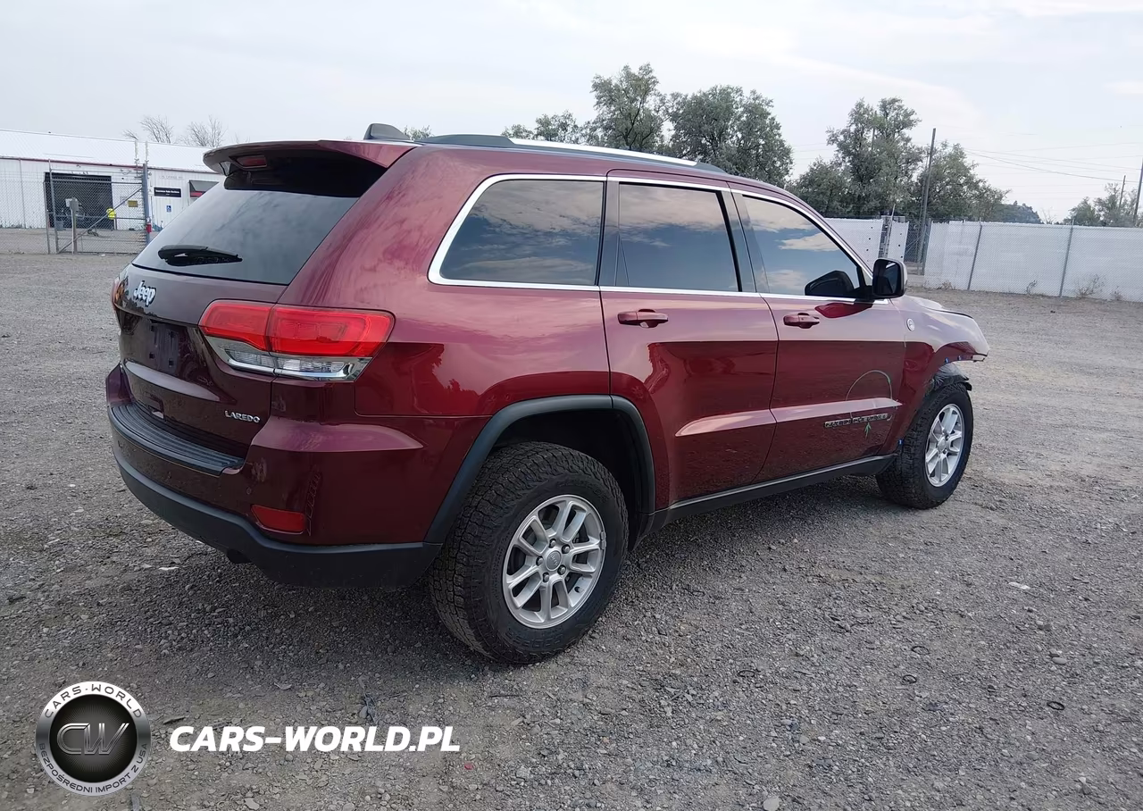 2018 Jeep Grand Cherokee Laredo E 4X4 VIN:1C4RJFAG9JC405308 - 4