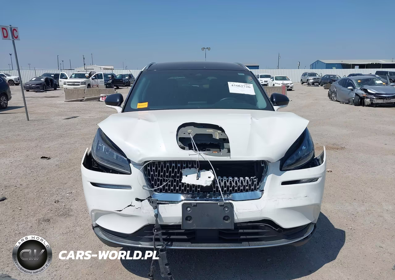 2022 Lincoln Corsair Standard VIN:5LMCJ1C90NUL14041 - 12