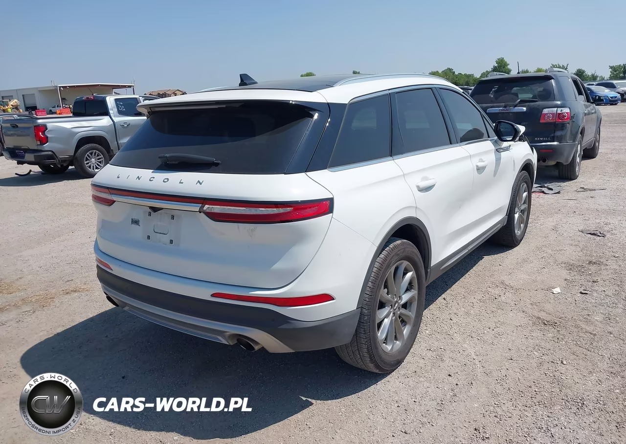 2022 Lincoln Corsair Standard VIN:5LMCJ1C90NUL14041 - 4