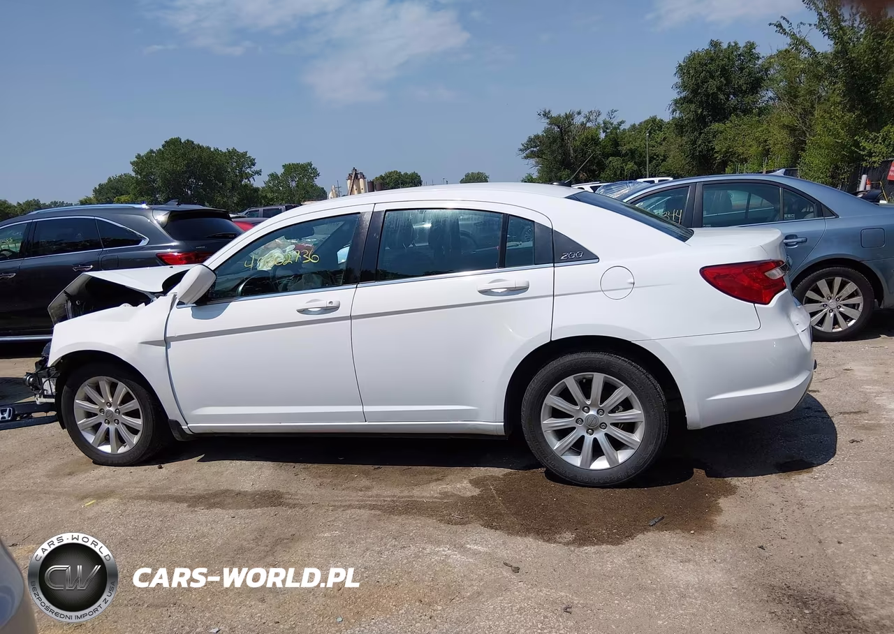 2012 Chrysler 200 Touring VIN:1C3CCBBB7CN210427 - 15