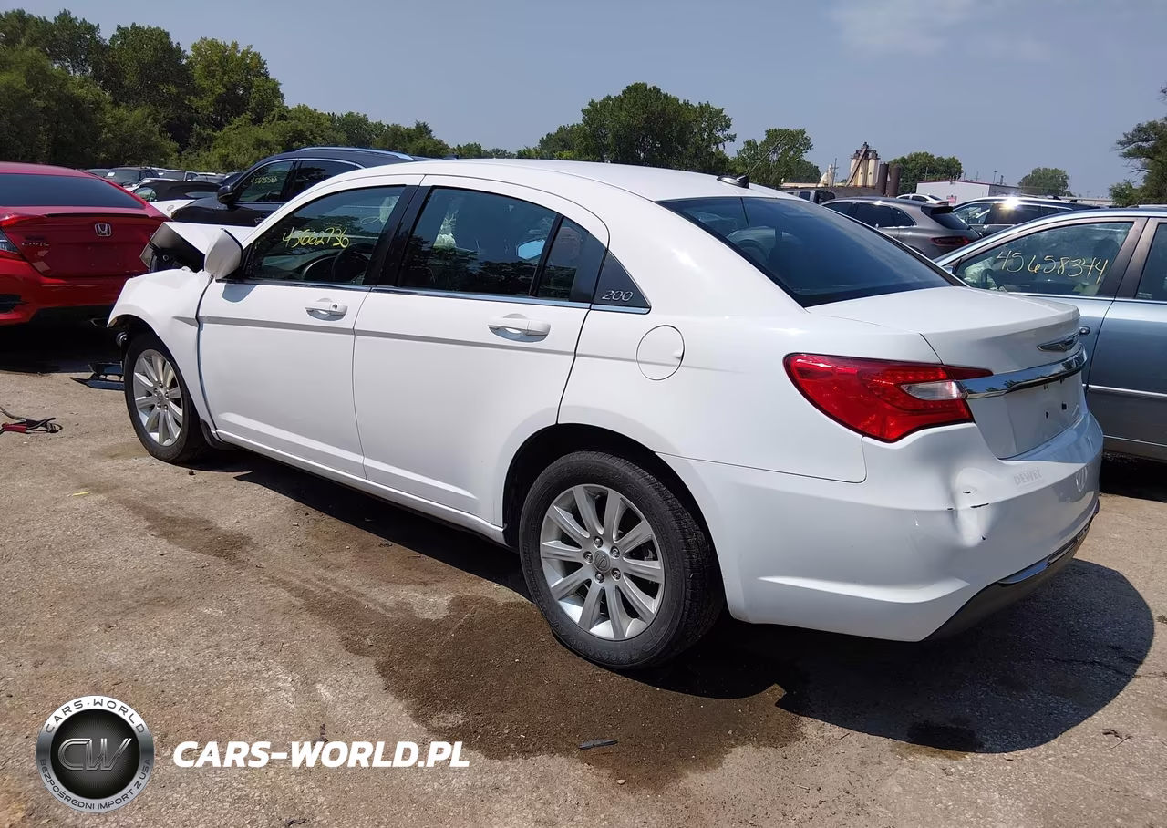 2012 Chrysler 200 Touring VIN:1C3CCBBB7CN210427 - 3