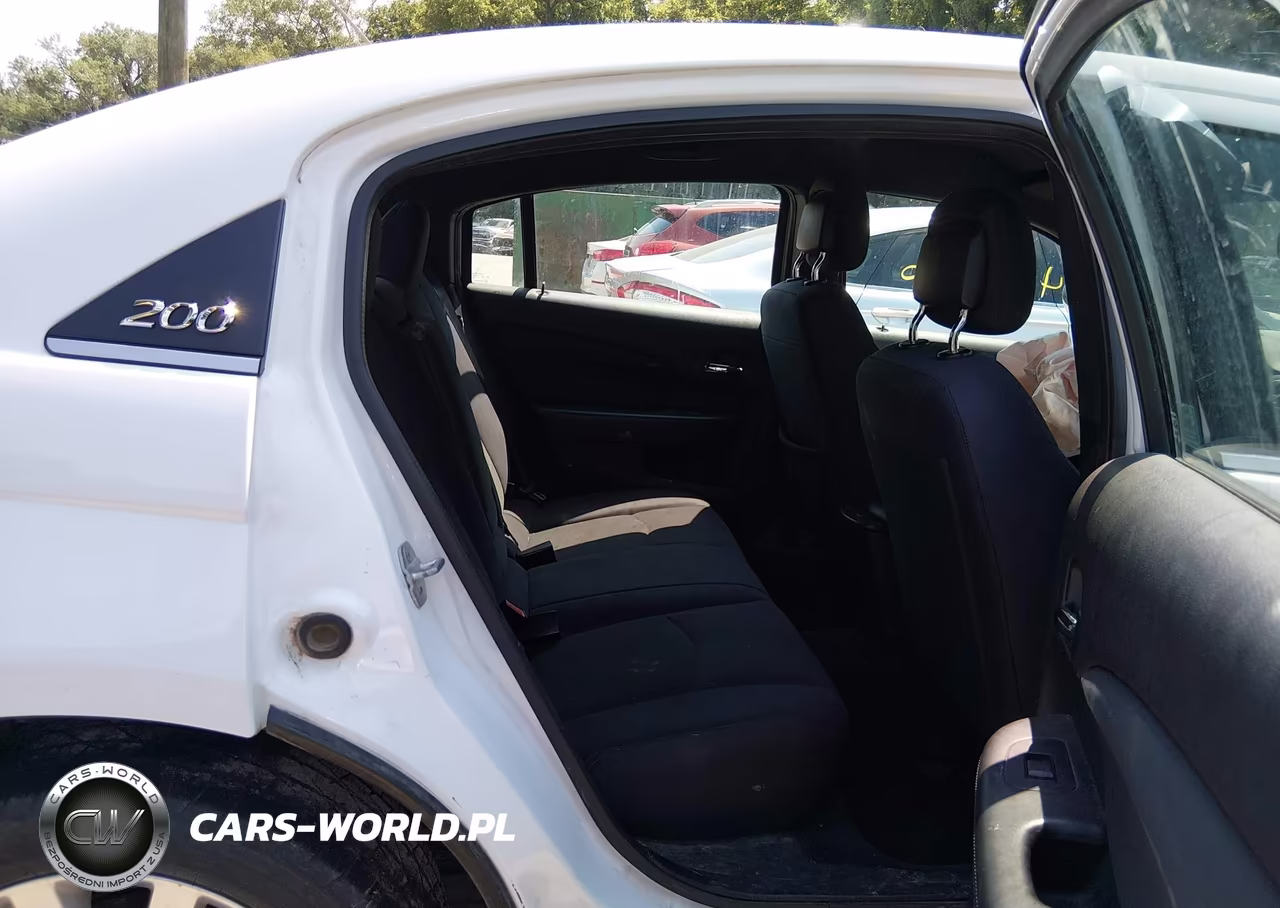 2012 Chrysler 200 Touring VIN:1C3CCBBB7CN210427 - 8