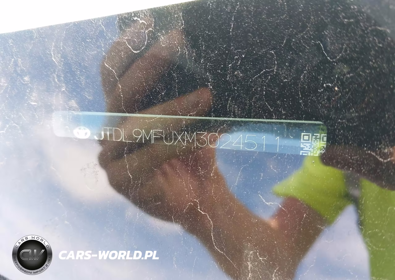 2021 Toyota Prius Xle Awd-E VIN:JTDL9MFUXM3024511 - 9