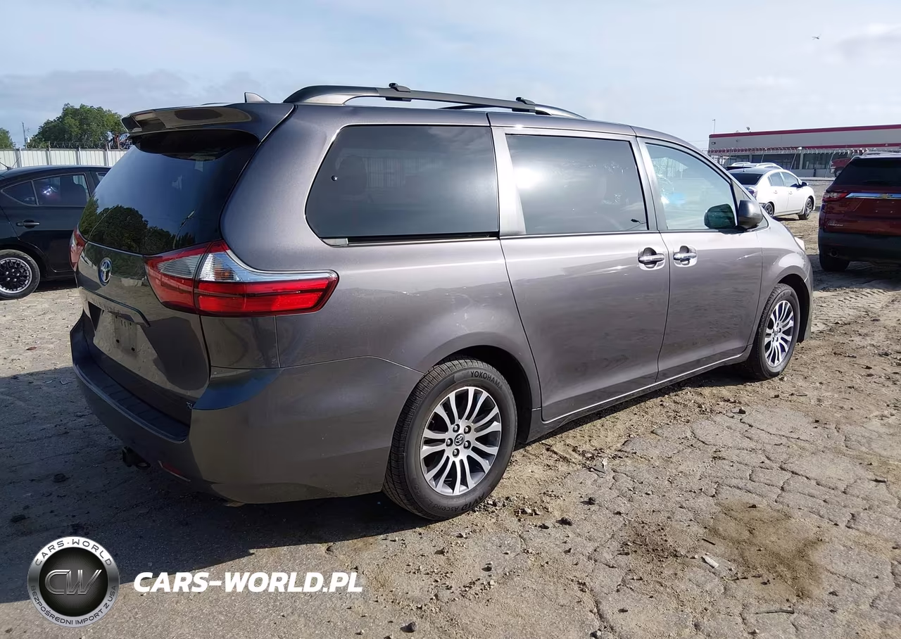 2019 Toyota Sienna Xle 8 Passenger VIN:5TDYZ3DC7KS996606 - 4