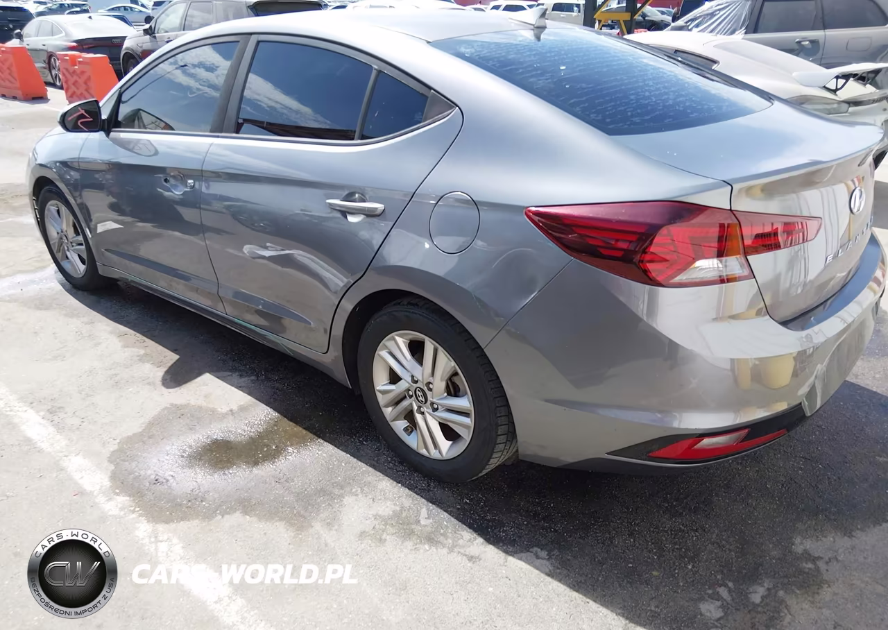 2019 Hyundai Elantra Sel VIN:5NPD84LF4KH415930 - 3