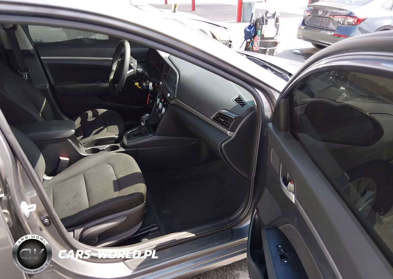 2019 Hyundai Elantra Sel VIN:5NPD84LF4KH415930 - 5