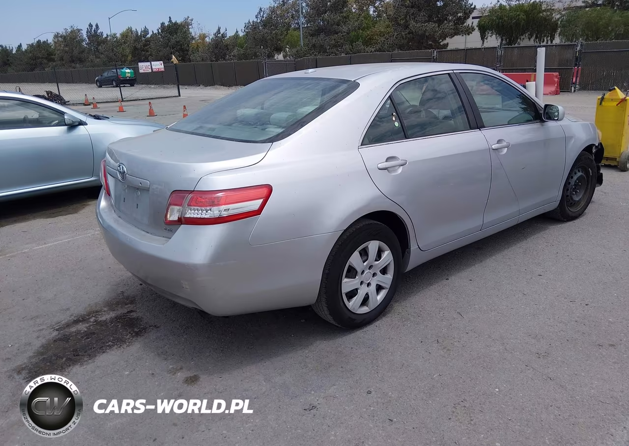 2011 Toyota Camry Le VIN:4T4BF3EK3BR104174 - 4