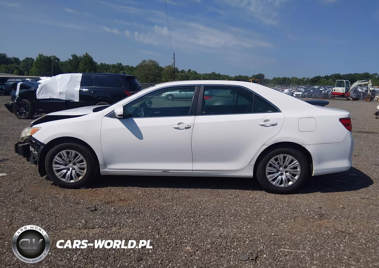 2014 Toyota Camry L VIN:4T1BF1FK7EU810422 - 15