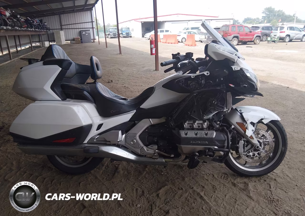 2018 Honda Gl1800 VIN:JH2SC790XJK000063 - 12