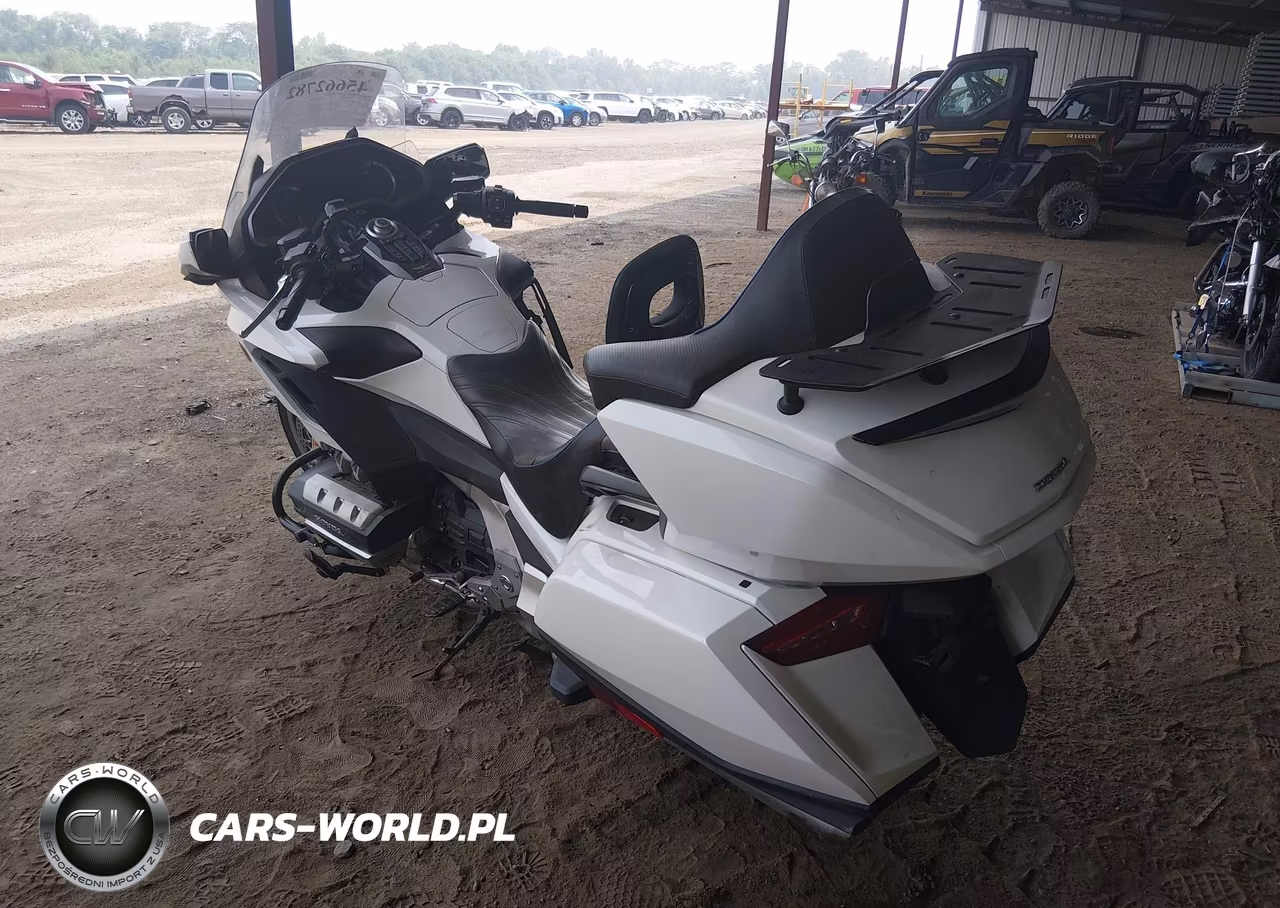 2018 Honda Gl1800 VIN:JH2SC790XJK000063 - 3