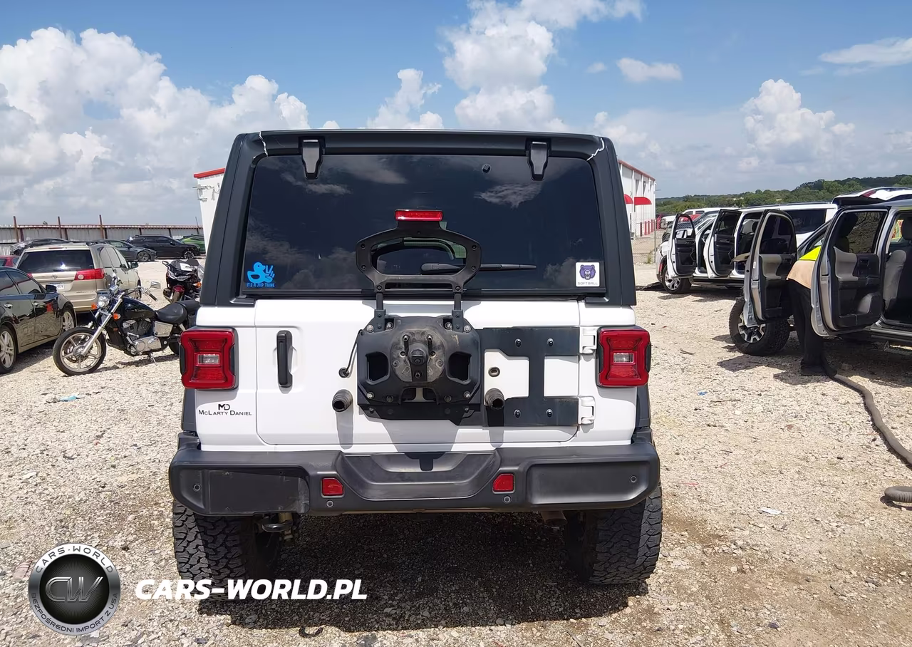 2021 Jeep Wrangler Unlimited Sport S 4X4 VIN:1C4HJXDG7MW570919 - 17