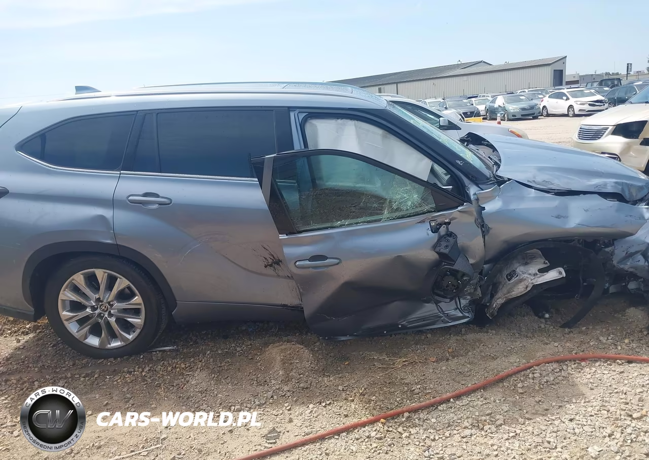 2021 Toyota Highlander Limited VIN:5TDYZRAH2MS068322 - 13