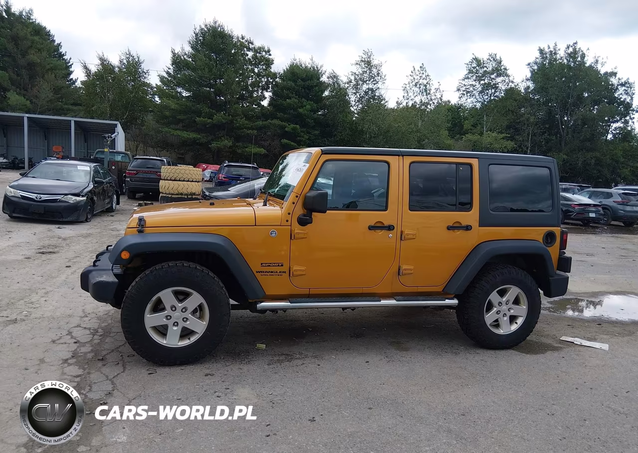 2014 Jeep Wrangler Unlimited Sport VIN:1C4BJWDG1EL316836 - 15