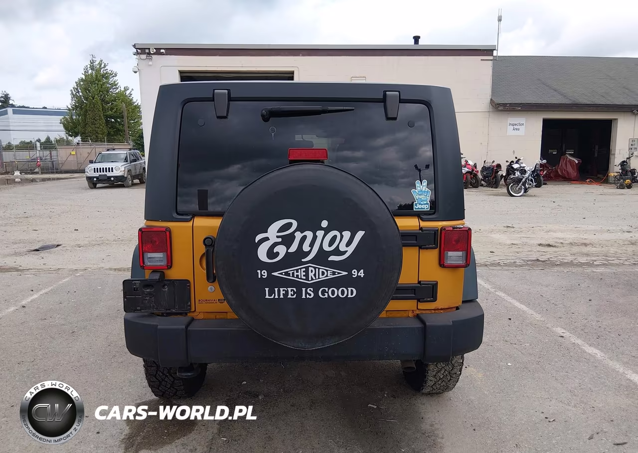 2014 Jeep Wrangler Unlimited Sport VIN:1C4BJWDG1EL316836 - 17