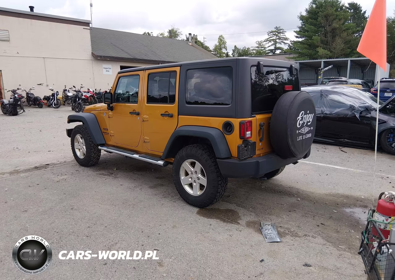2014 Jeep Wrangler Unlimited Sport VIN:1C4BJWDG1EL316836 - 3