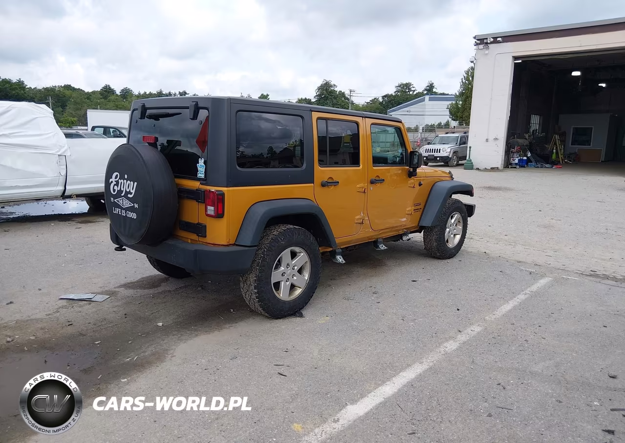 2014 Jeep Wrangler Unlimited Sport VIN:1C4BJWDG1EL316836 - 4