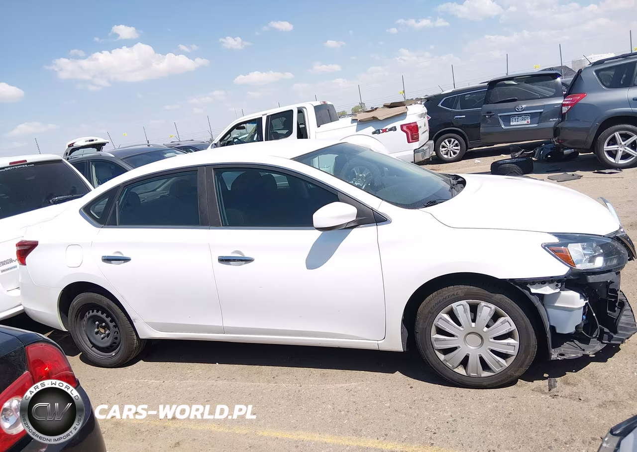 2018 Nissan Sentra S VIN:3N1AB7AP6JY294291 - 14