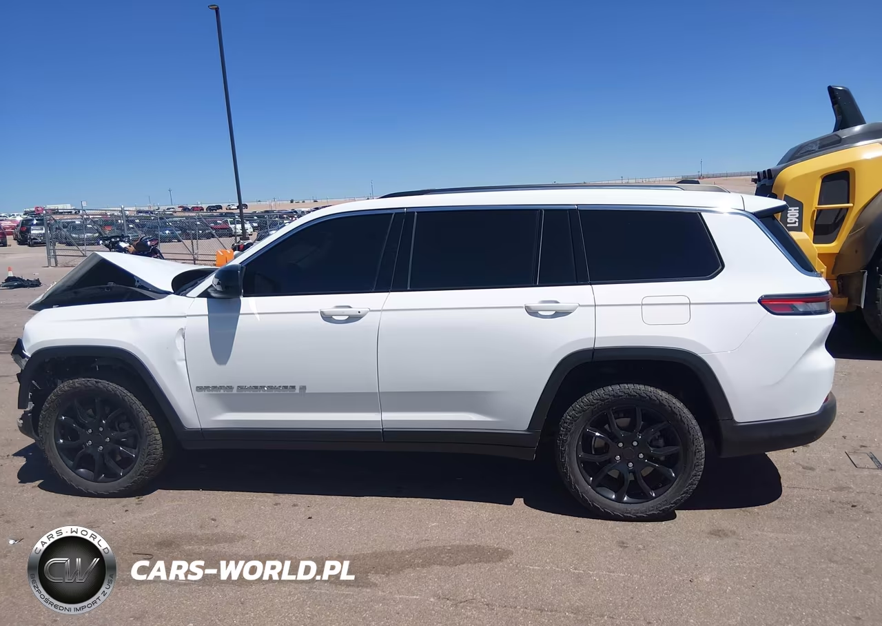 2021 Jeep Grand Cherokee L Laredo 4X4 VIN:1C4RJKAG4M8209468 - 14