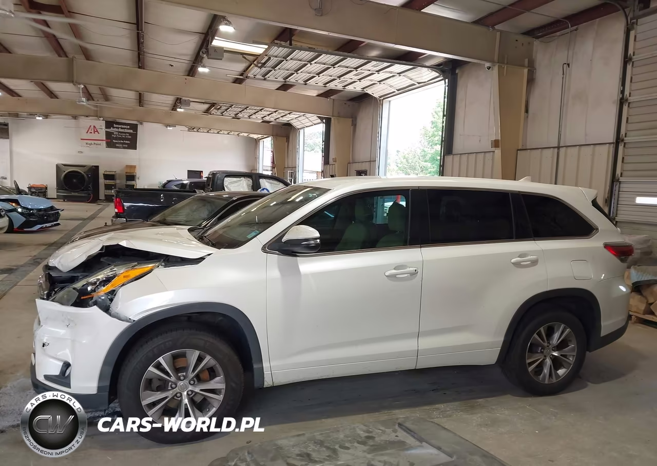 2014 Toyota Highlander Le Plus V6 VIN:5TDZKRFH0ES010888 - 14