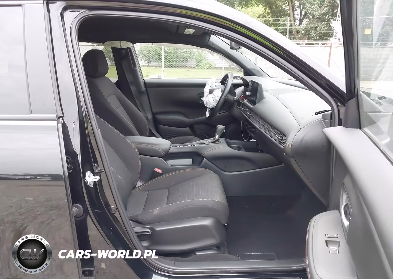 2026 Honda Hr-V Awd Sport VIN:3CZRZ2H52TM731663 - 5